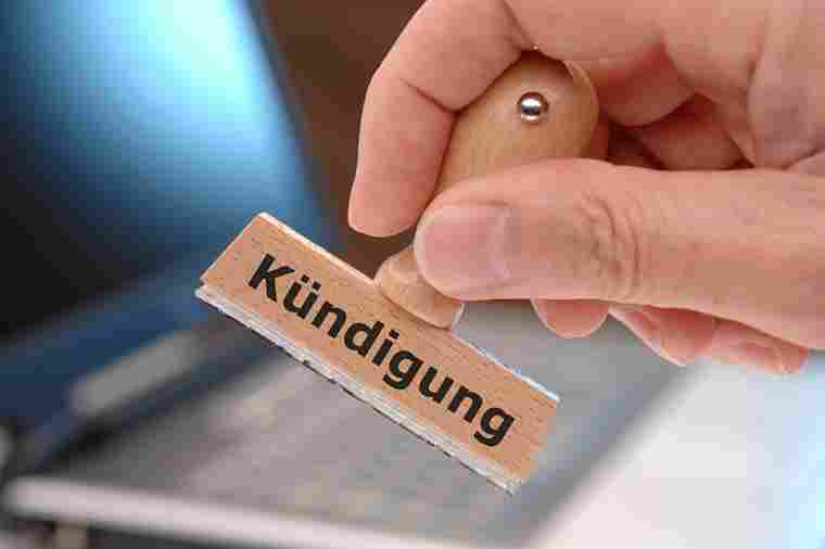 © Wolfilser - stock.adobe.com Kündigungsstempel