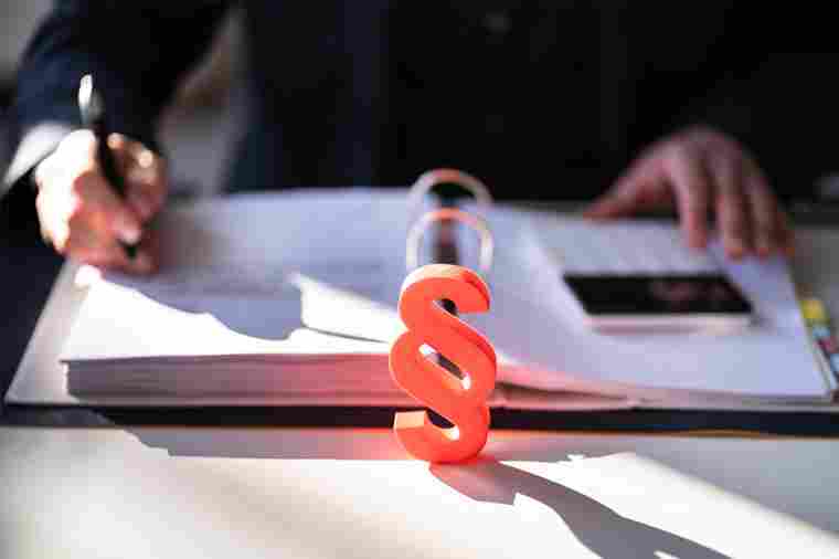 Mappe mit Paragraph Symbol